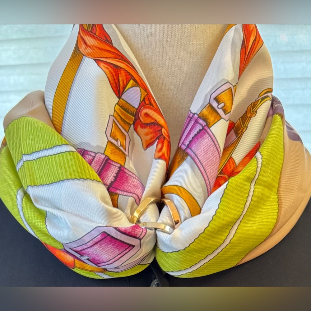 HERMÈS Grand Manège Silk Twill 90, NWOT, In Box